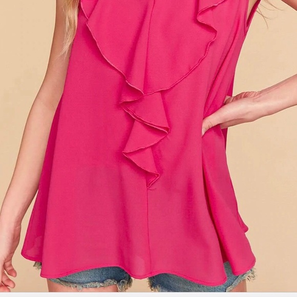 🎉HOST PICK🎉 9/6/22 beautiful crepe fuschia v-neck sleeveless blouse - Picture 2 of 2